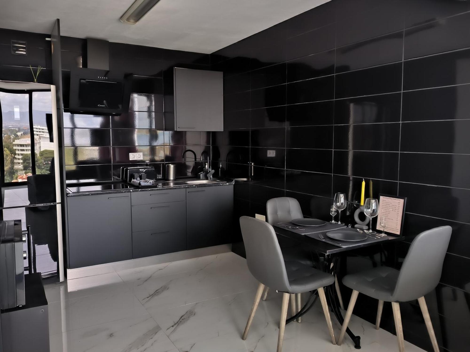 Pinar Suites Habitaciones Torremolinos Bagian luar foto